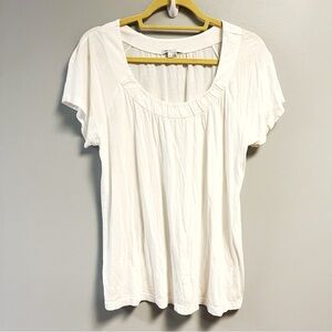 Vince. White Tee Scoop Neck Short Sleeve Sz L EUC Pima Cotton Blend